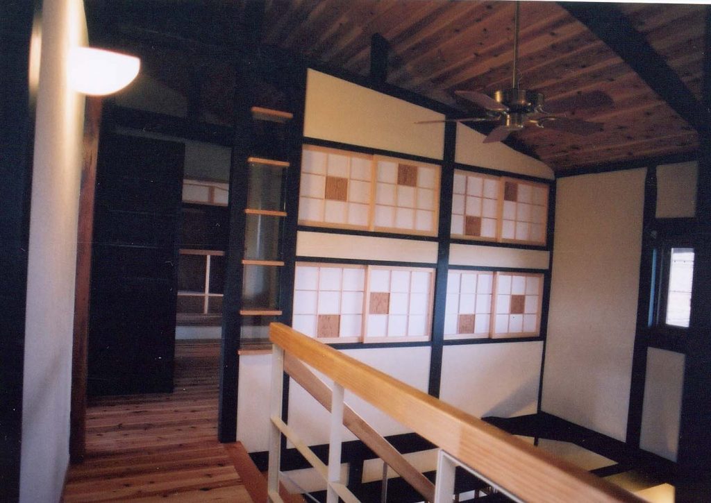 平成１７年こだわり住宅　滋賀県知事賞受賞　「語りかける家」-廊下