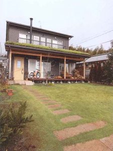 【大津市】草屋根と暖炉の家-外観
